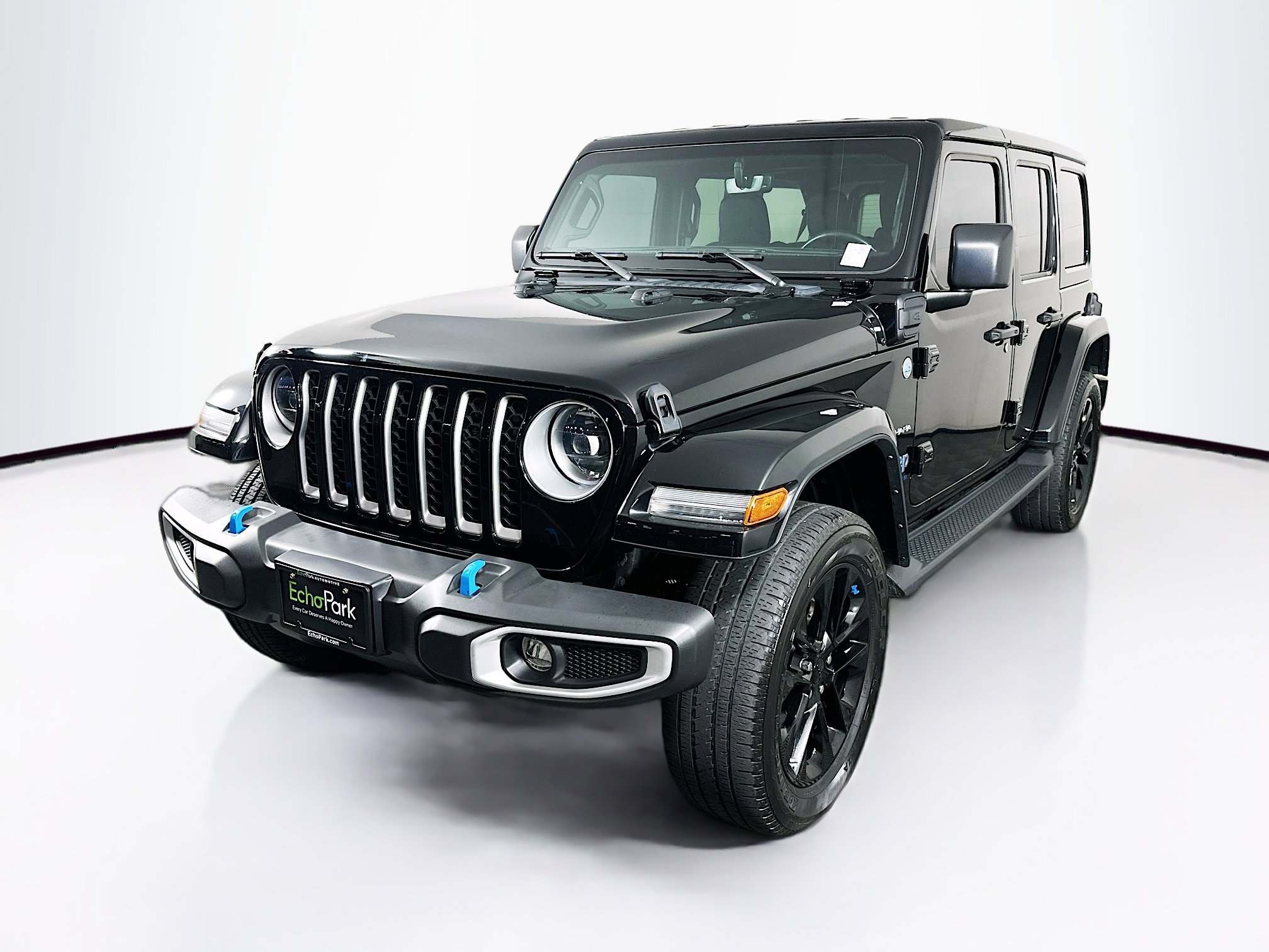 Used 2023 Jeep Wrangler Sahara w/ Cold Weather Group image 3