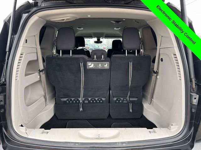 Used 2020 Chrysler Pacifica Touring image 36