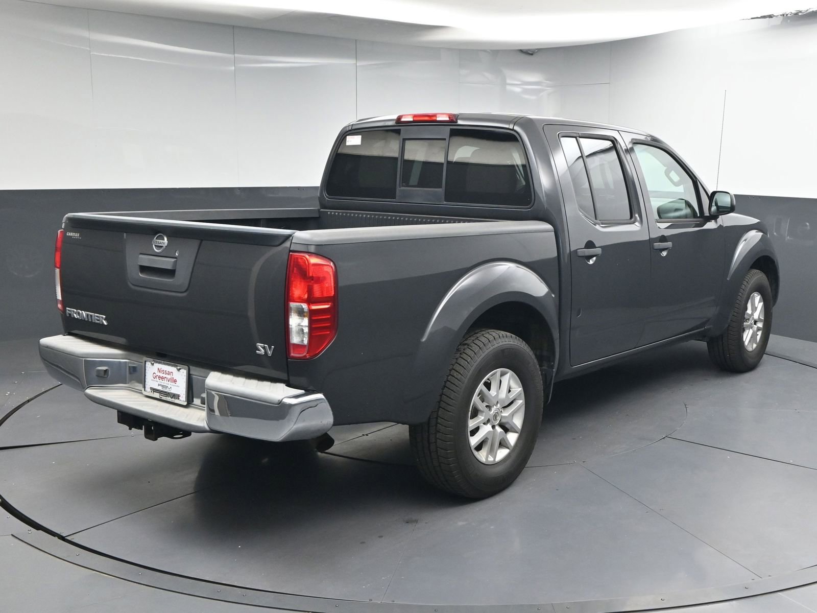 Used 2015 Nissan Frontier SV RWD image 7