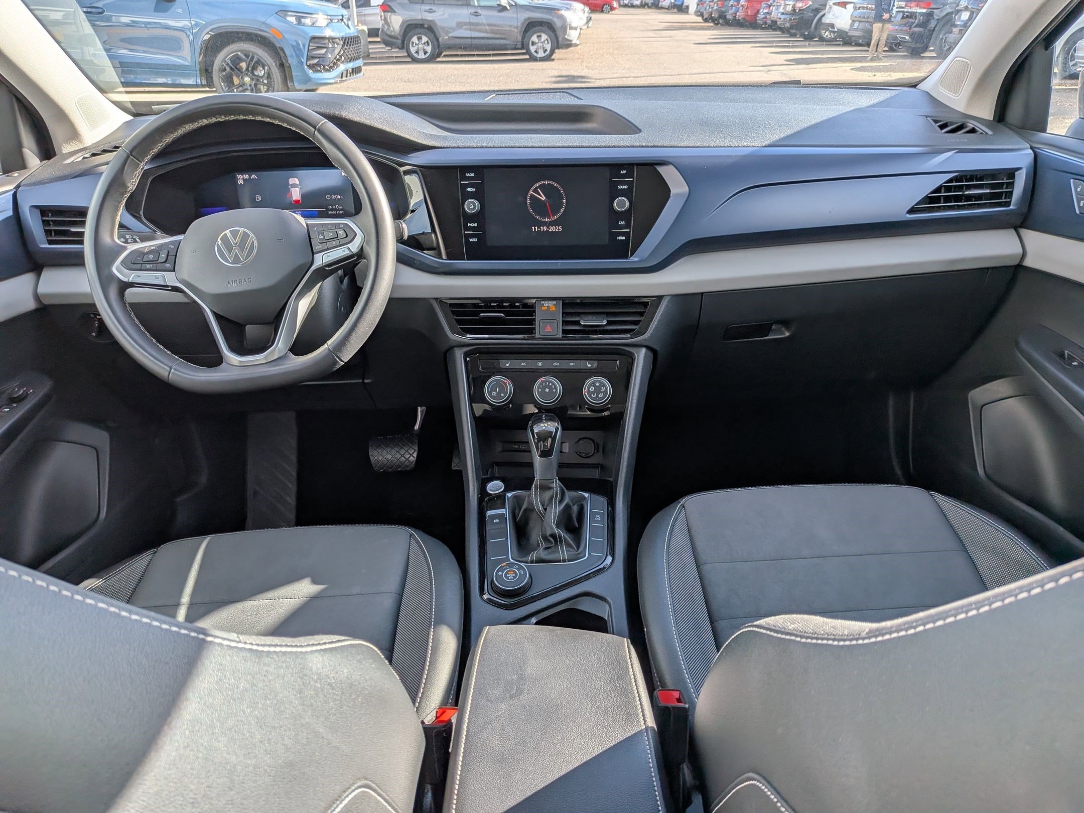 Certified 2023 Volkswagen Taos SE w/ Panoramic Sunroof Package image 27