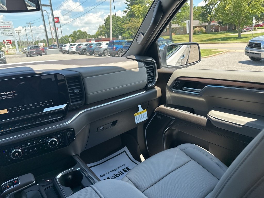 New 2026 GMC Sierra 1500 SLT w/ SLT Premium Package image 15