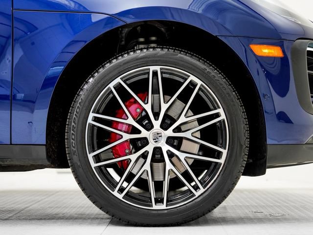 Certified 2023 Porsche Macan S AWD/4WD image 29