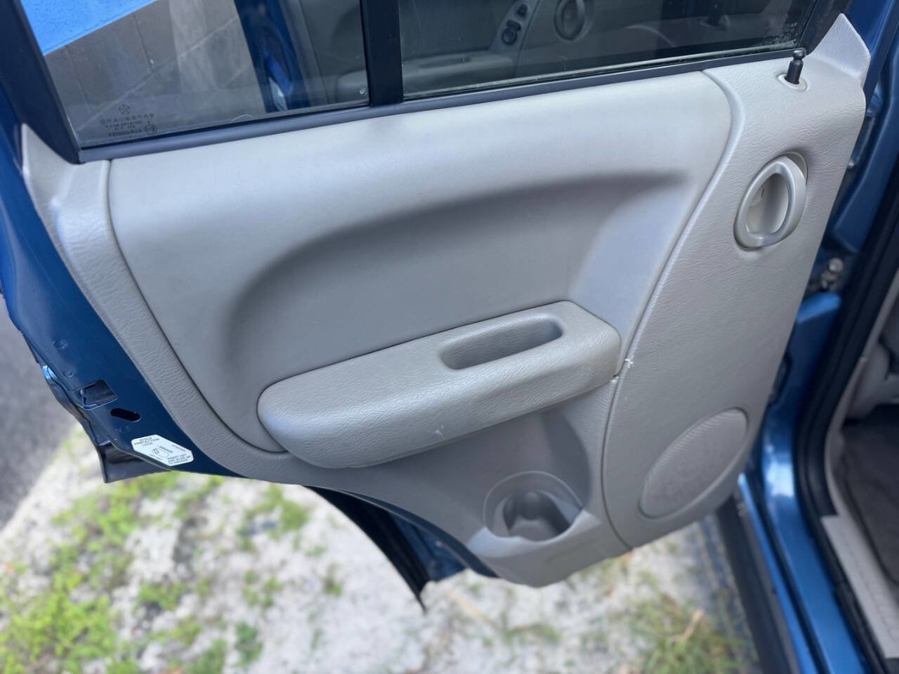 Used 2006 Jeep Liberty Sport RWD image 21