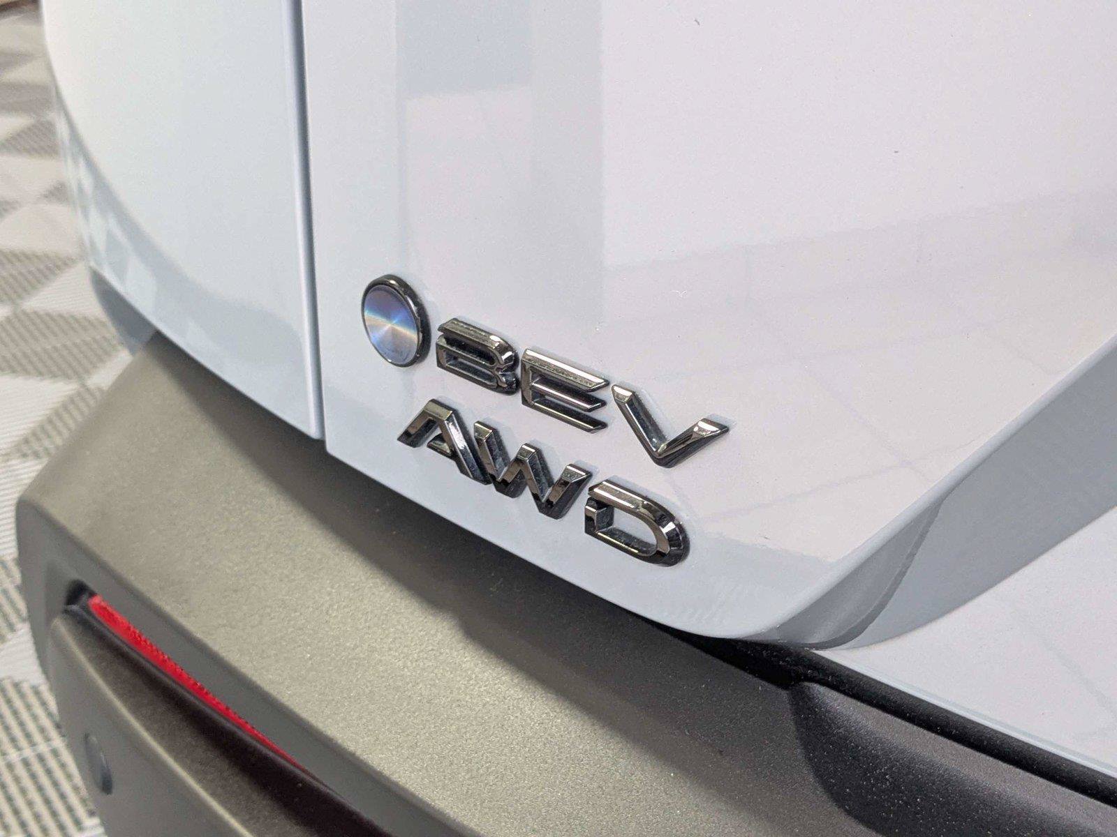 Used 2026 Toyota C-HR AWD/4WD image 8