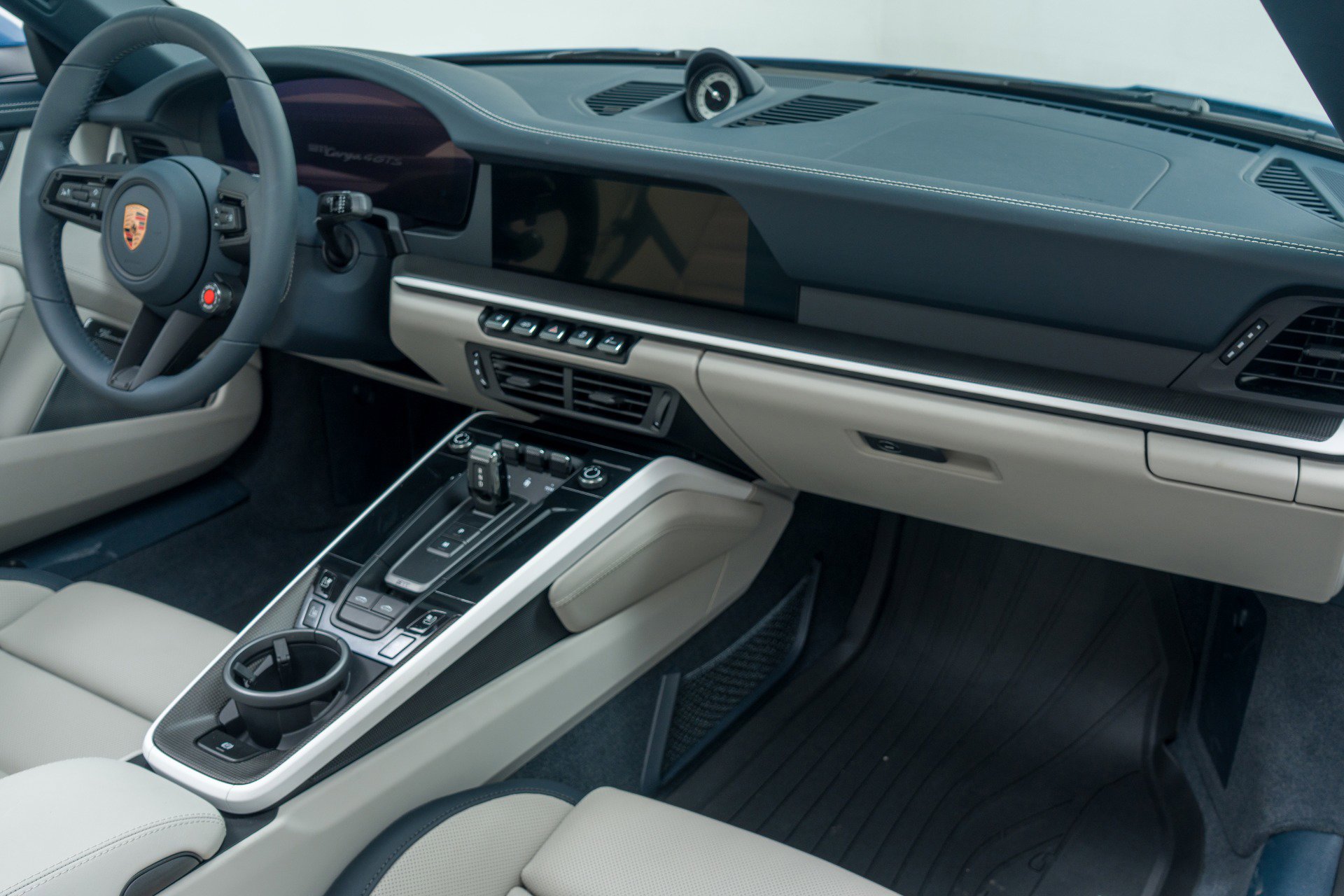 Used 2026 Porsche 911 Targa 4 GTS image 14