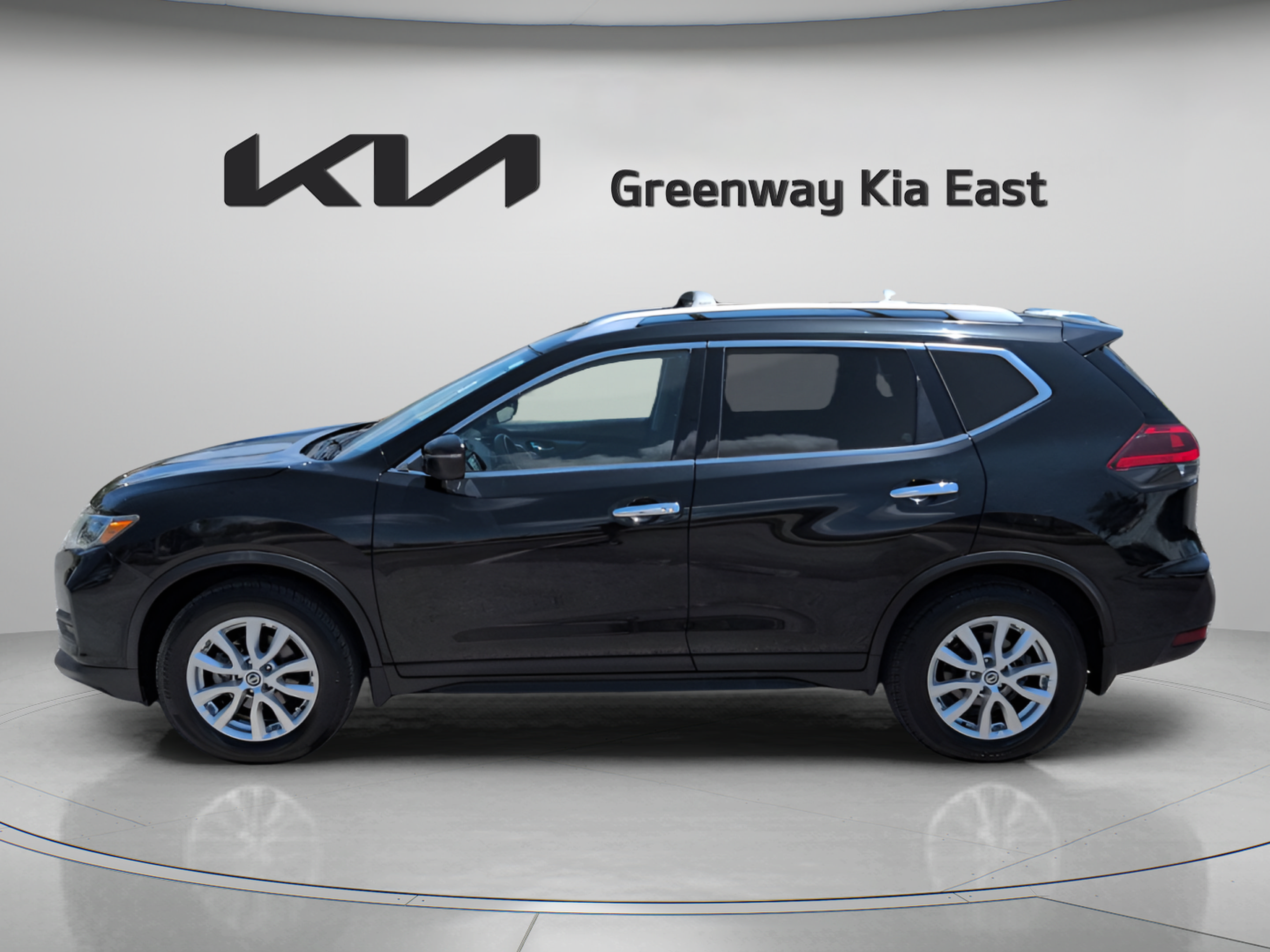 Used 2020 Nissan Rogue SV FWD image 9