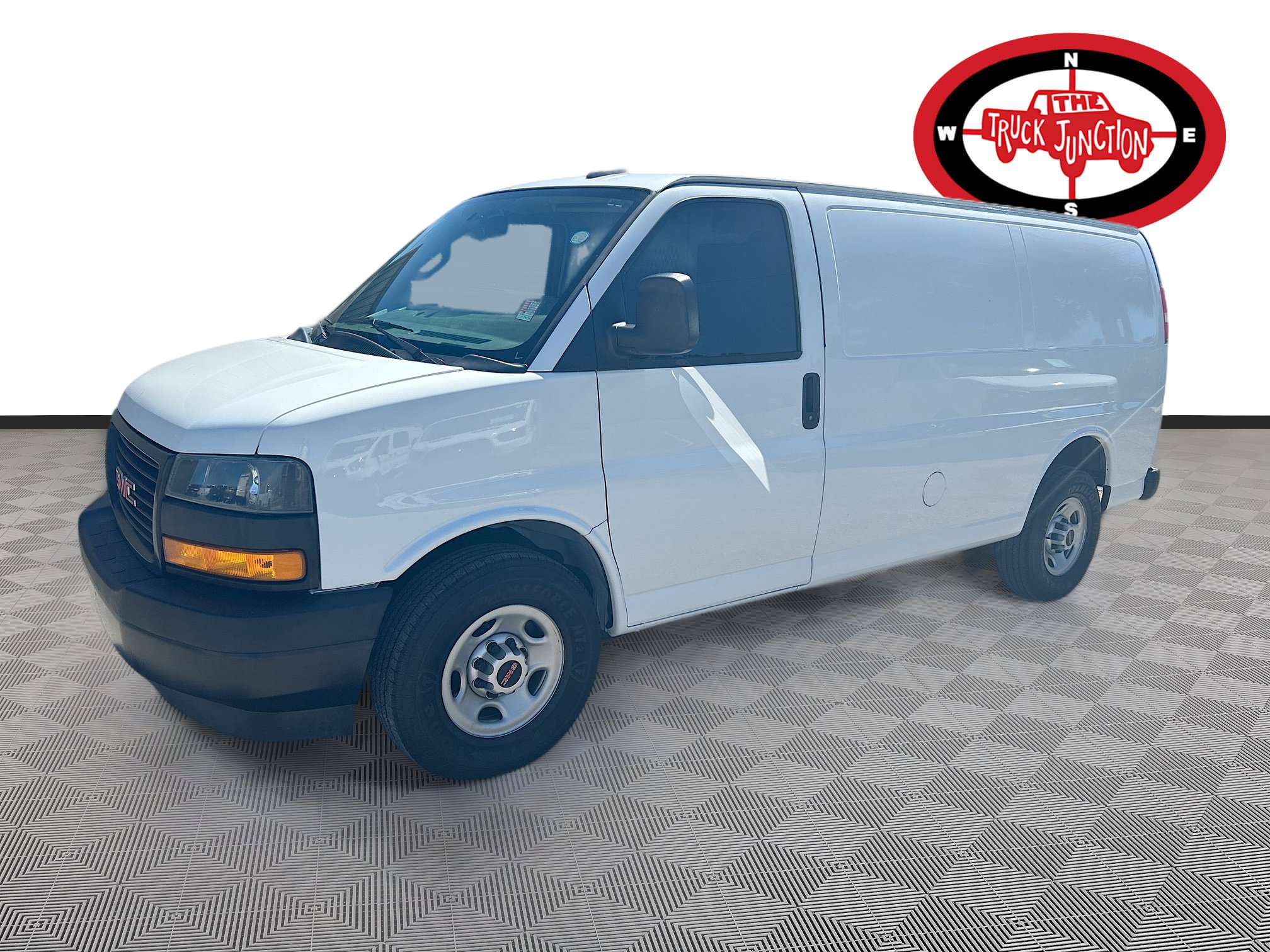 Used 2019 GMC Savana 2500 w/ Driver Convenience Package image 3