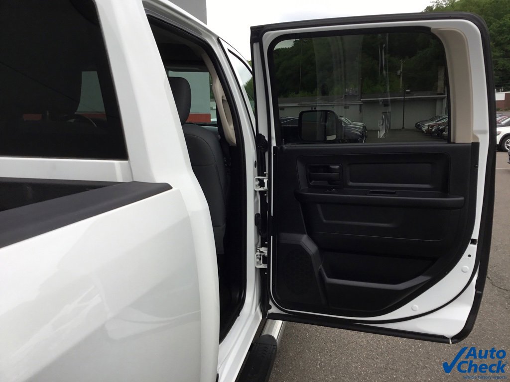 Used 2015 RAM 3500 Tradesman w/ Chrome Appearance Group image 39