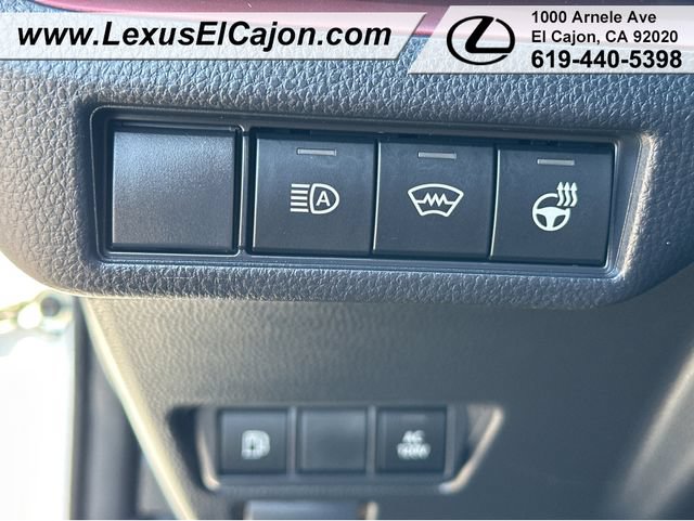 Used 2024 Toyota Prius Prime FWD image 35
