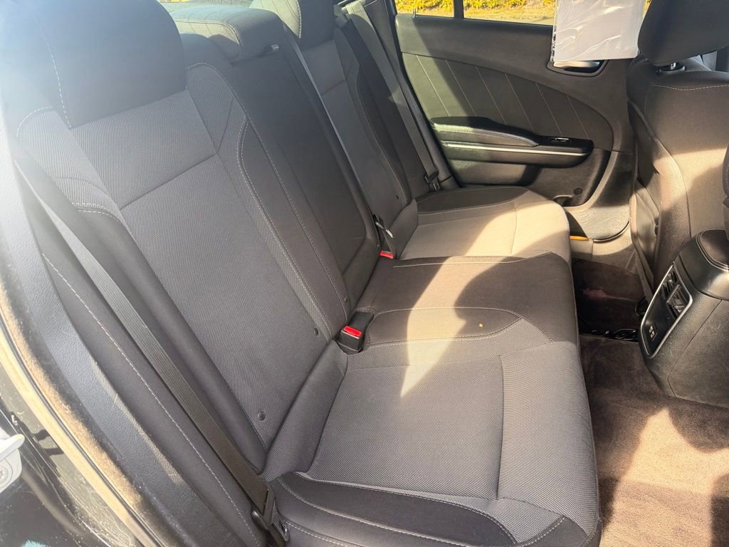 Used 2017 Dodge Charger R/T image 21