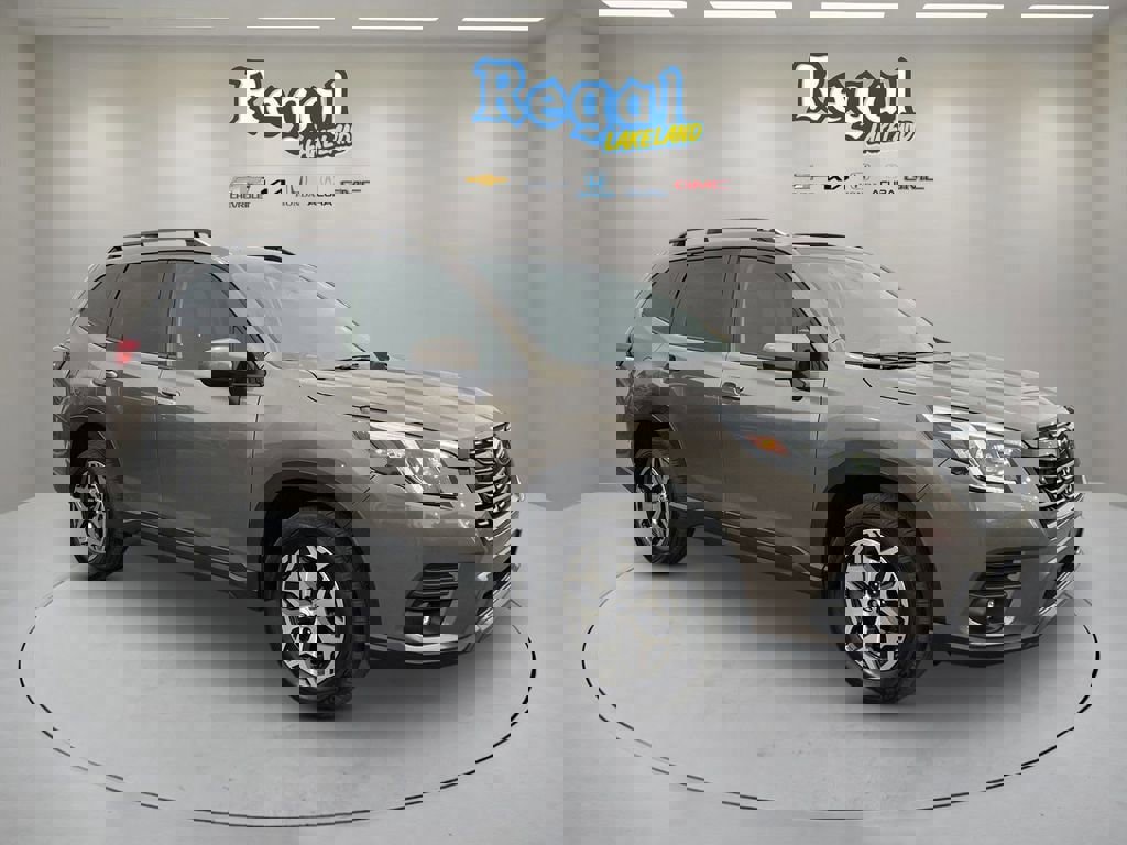 Used 2024 Subaru Forester Premium image 1