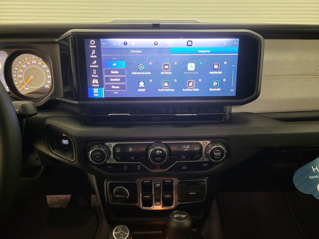 Used 2025 Jeep Wrangler Sport S image 33