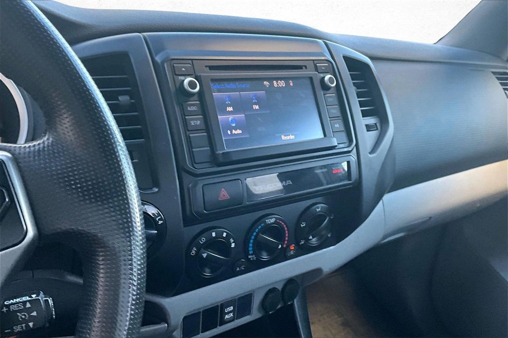 Used 2015 Toyota Tacoma 4x4 Access Cab image 10