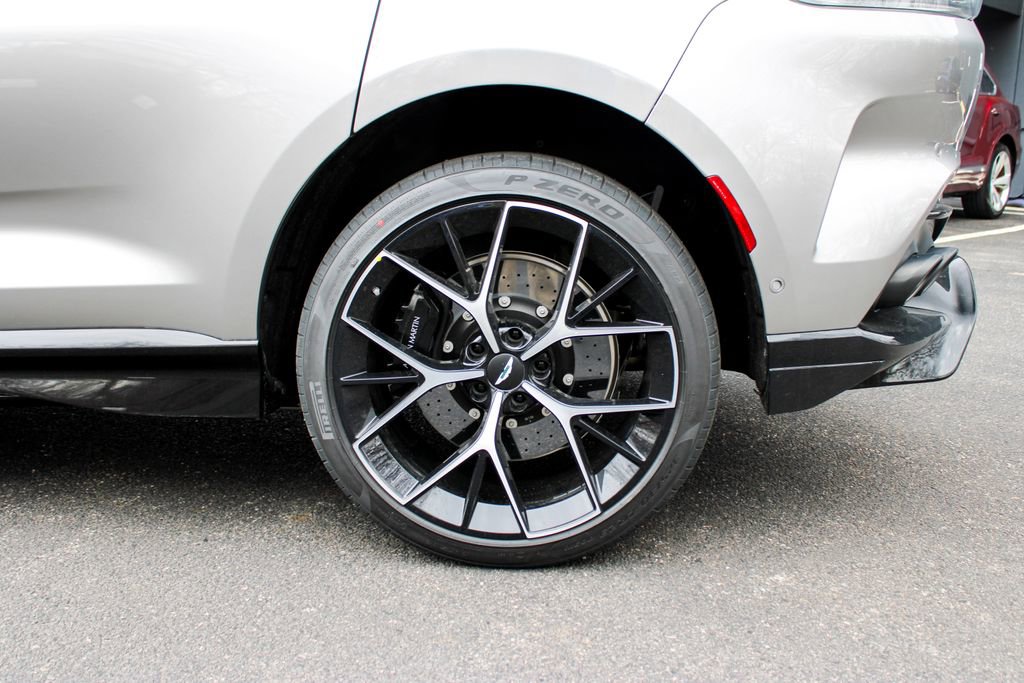 New 2026 Aston Martin DBX 707 image 7