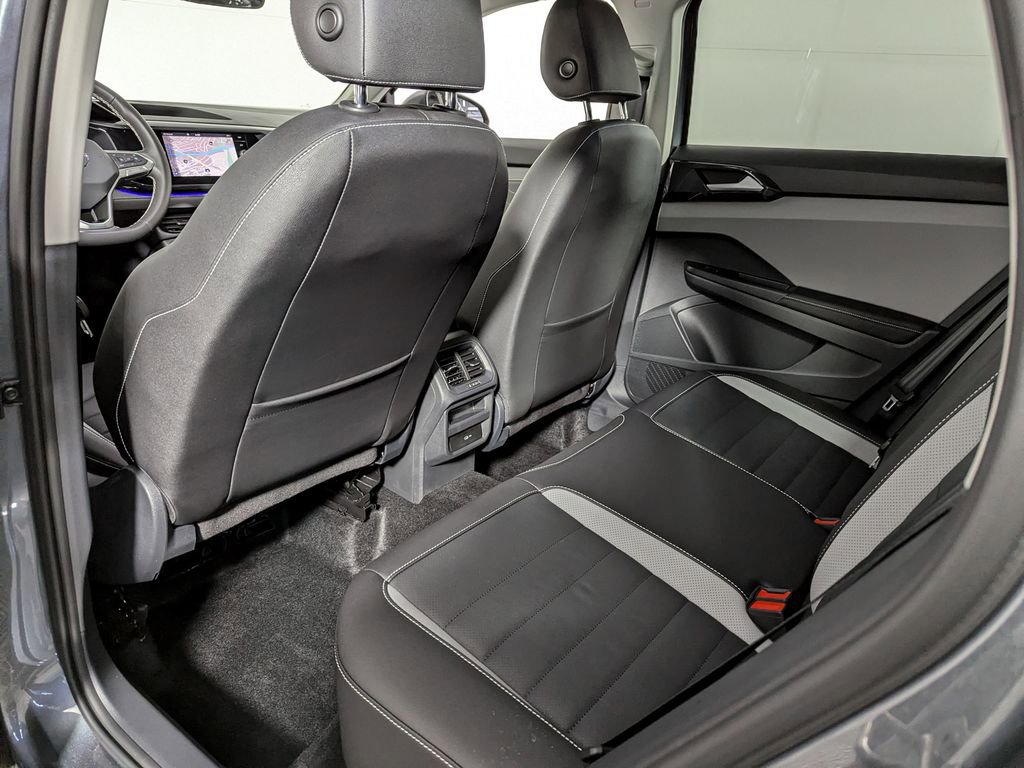 Used 2024 Volkswagen Taos SEL image 44