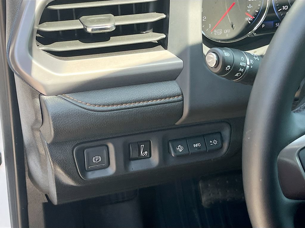 Used 2023 GMC Acadia AT4 w/ Technology Package AWD/4WD image 10