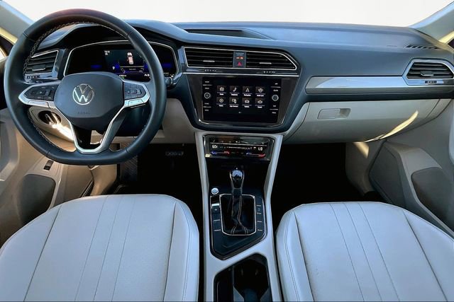 Used 2022 Volkswagen Tiguan SE image 15