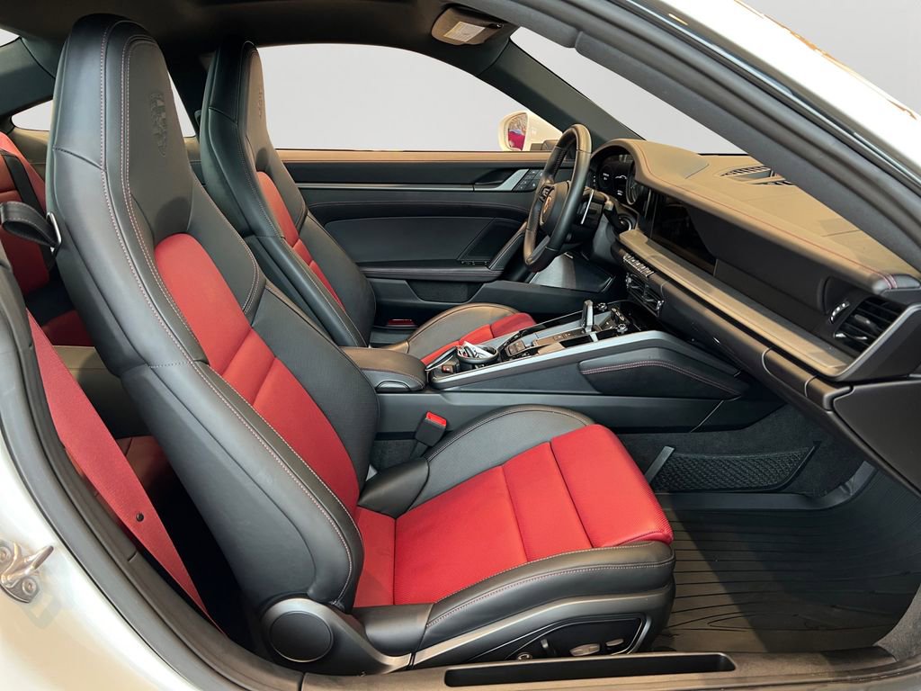 Used 2023 Porsche 911 Carrera image 7