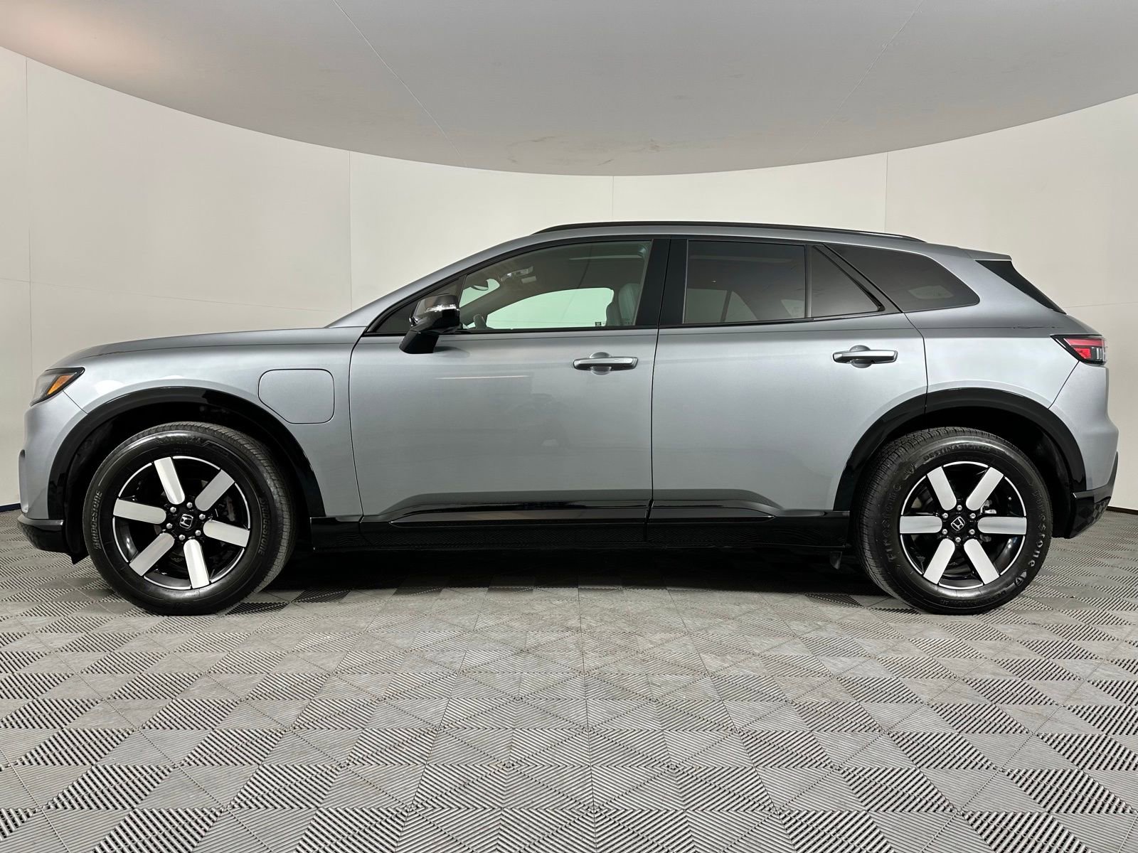 Used 2024 Honda Prologue Touring image 17