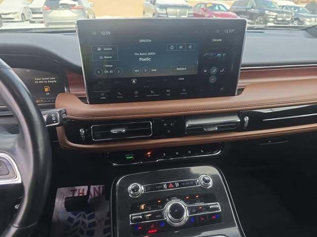 Used 2023 Lincoln Nautilus Reserve image 7