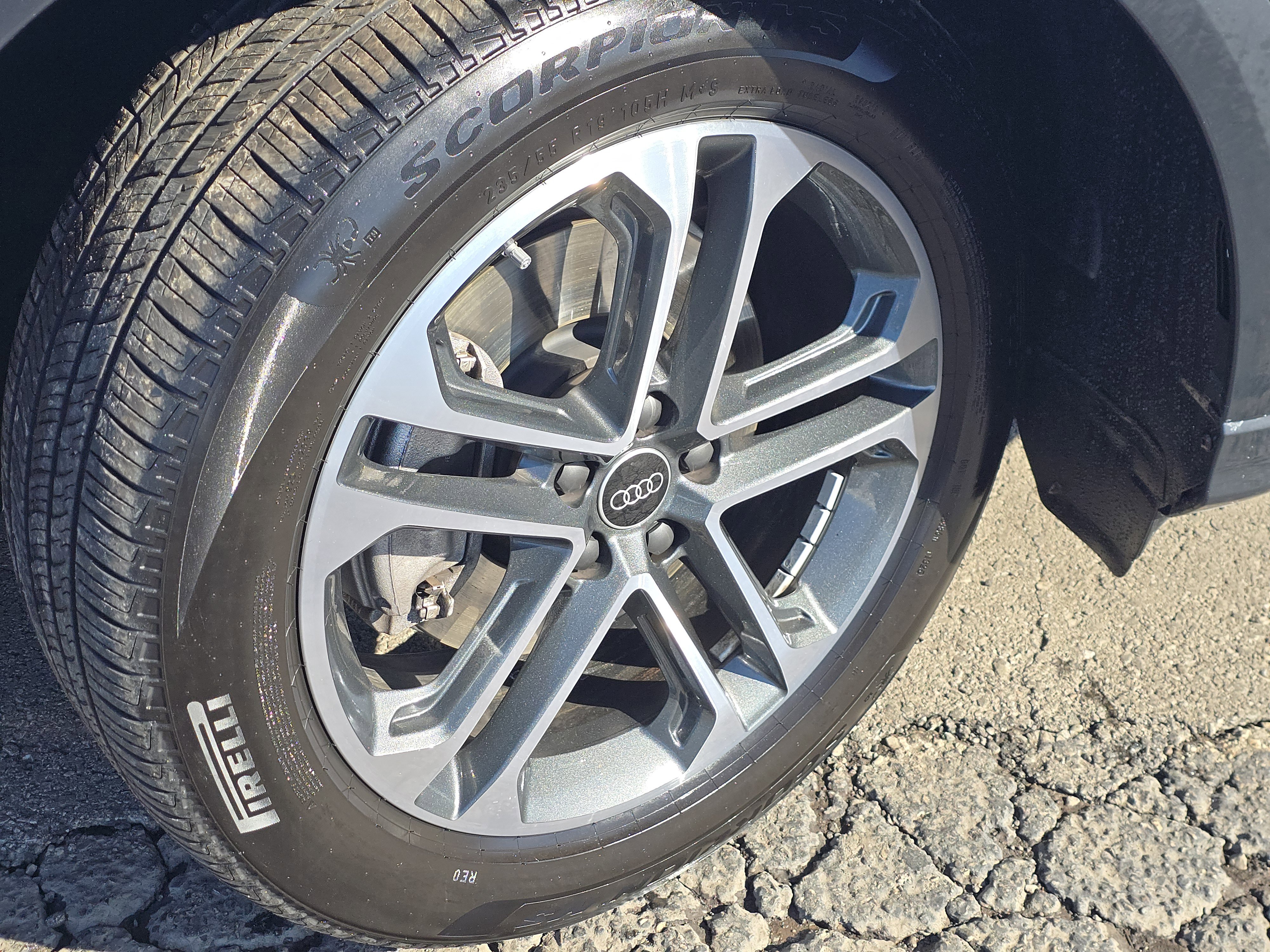 Certified 2025 Audi Q5 Premium w/ Convenience Package image 16