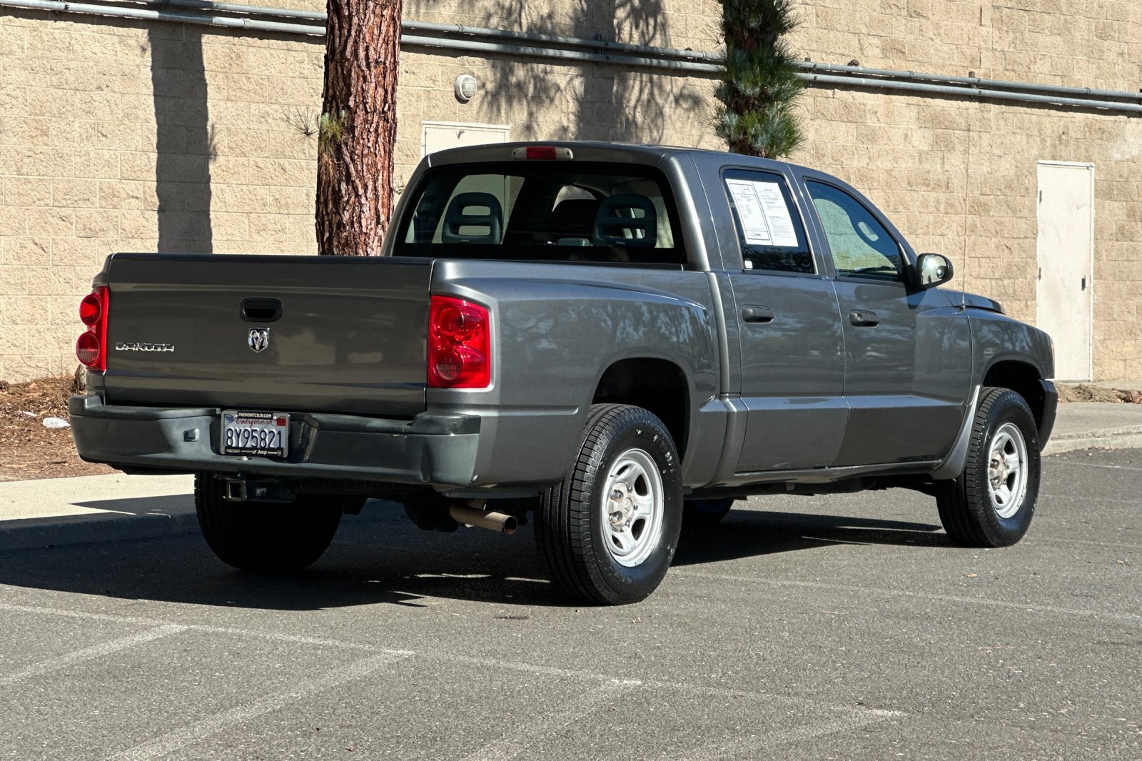 Used 2006 Dodge Dakota ST RWD image 3