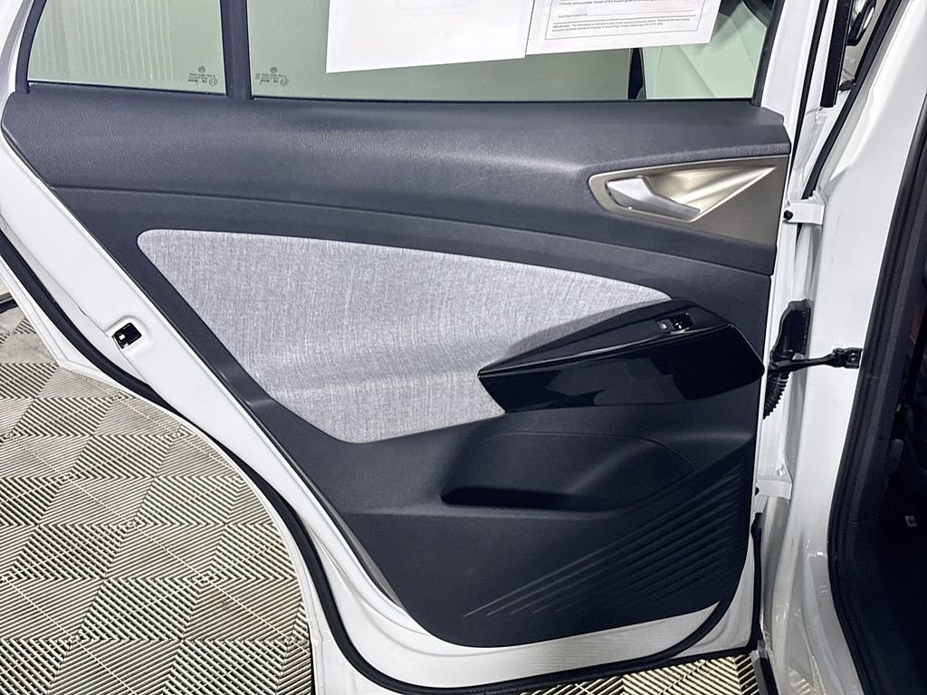 Certified 2024 Volkswagen ID.4 2WD image 20