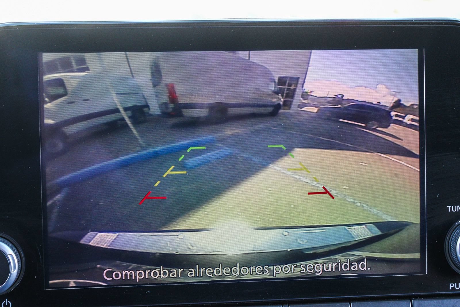 Used 2025 Nissan Rogue SV FWD image 26