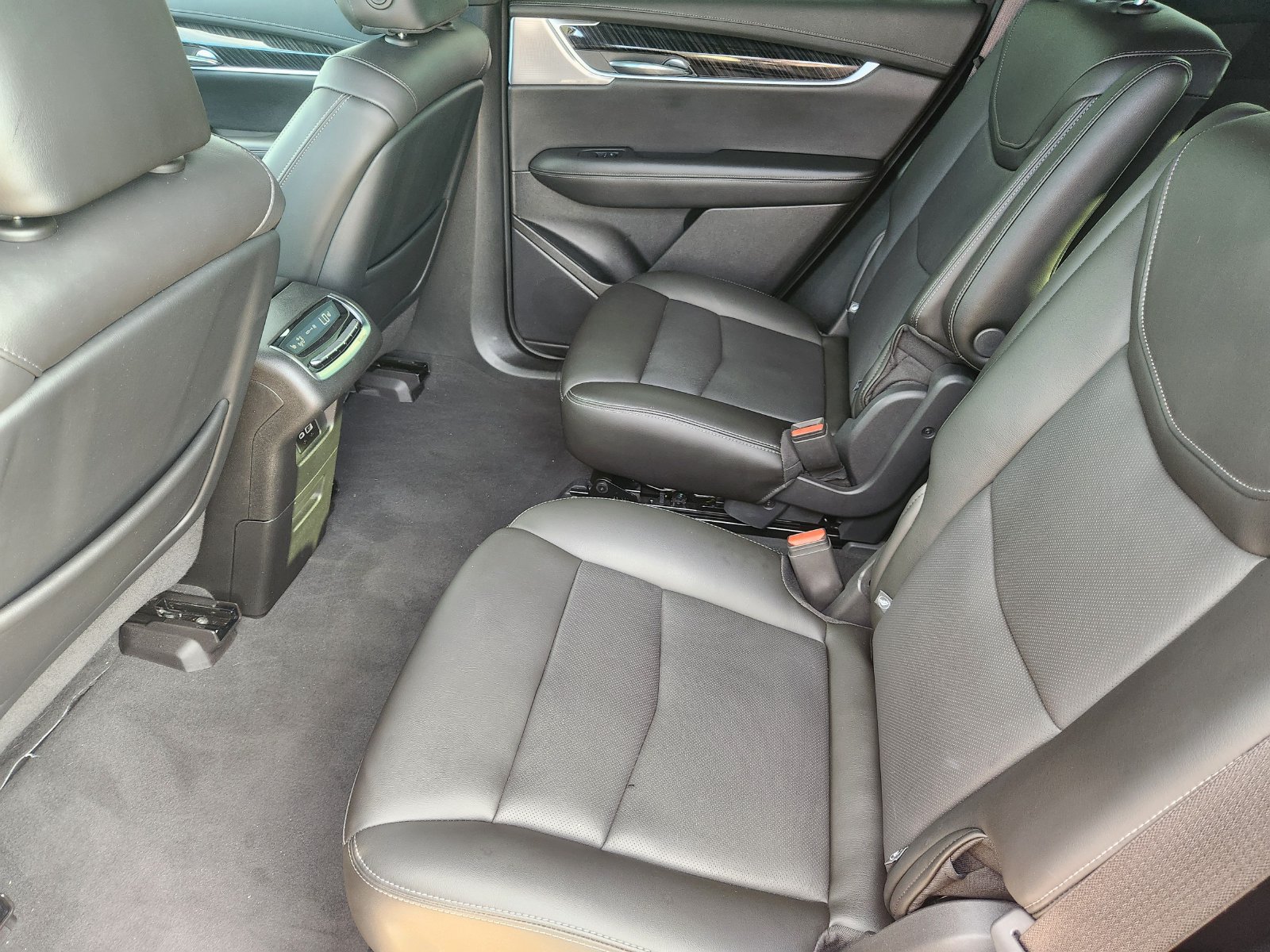 Used 2023 Cadillac XT6 Premium Luxury FWD image 32
