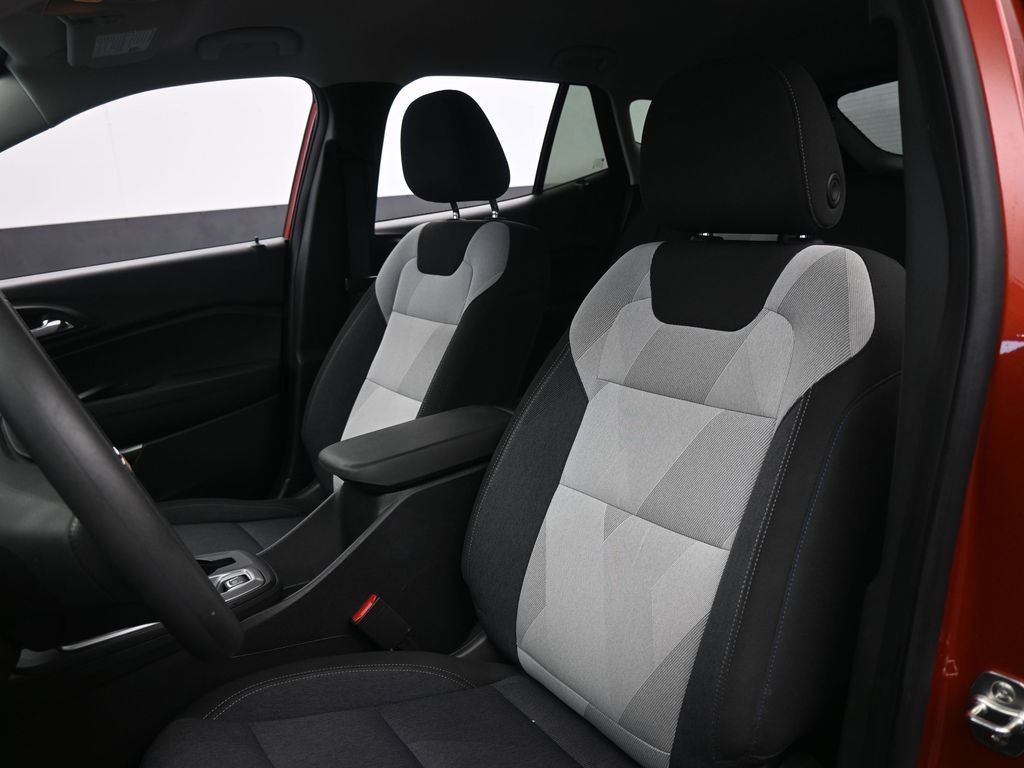 Used 2024 Chevrolet Trax LS image 10