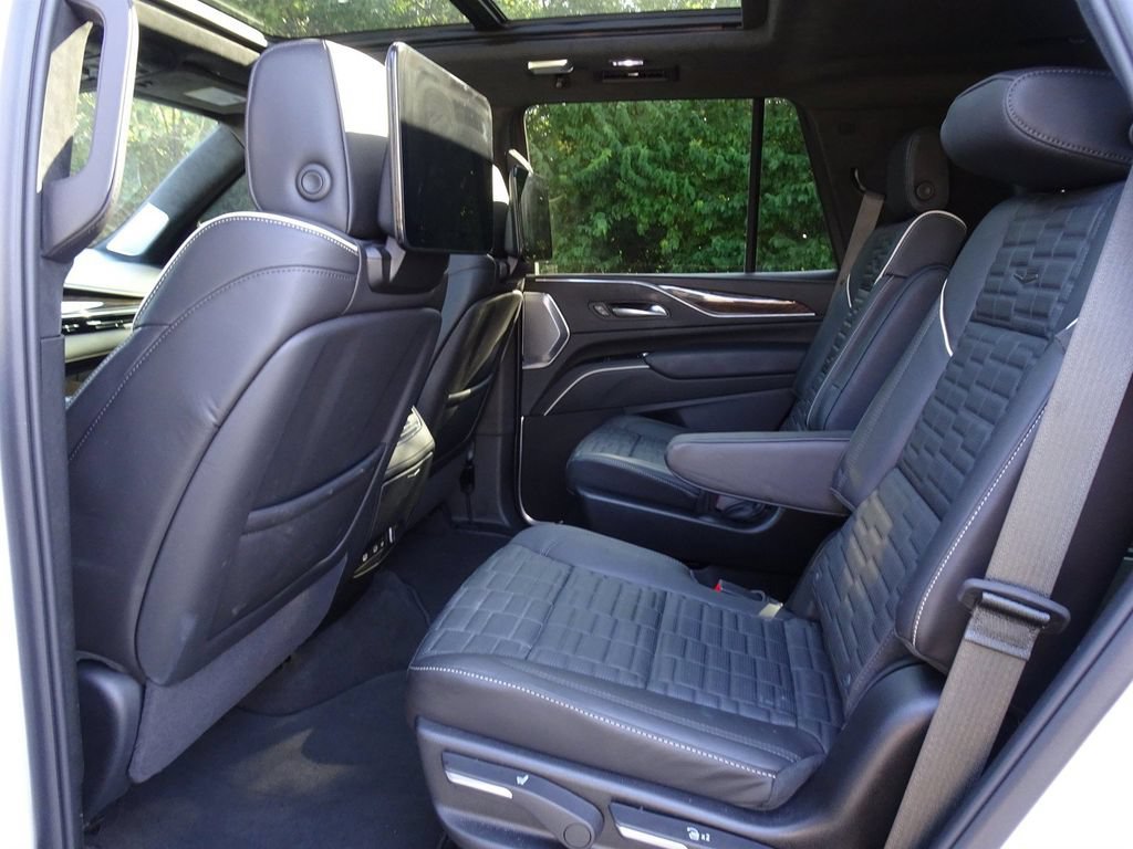 Certified 2024 Cadillac Escalade Sport Platinum AWD/4WD image 14