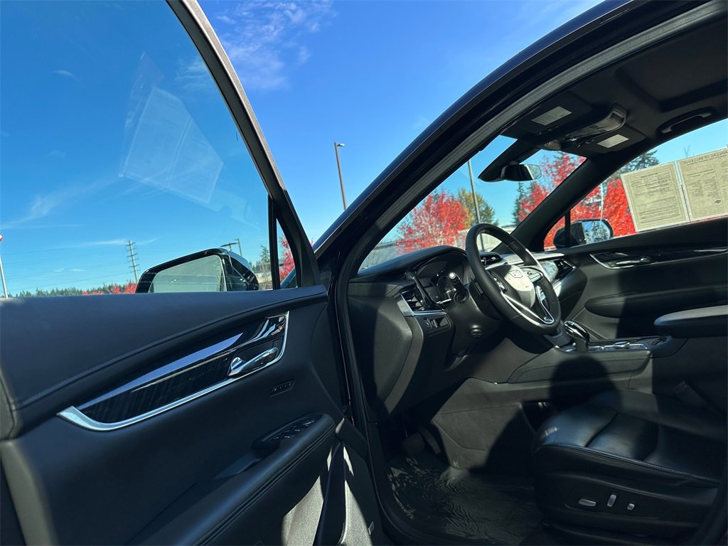 Used 2022 Cadillac XT6 Premium Luxury image 21