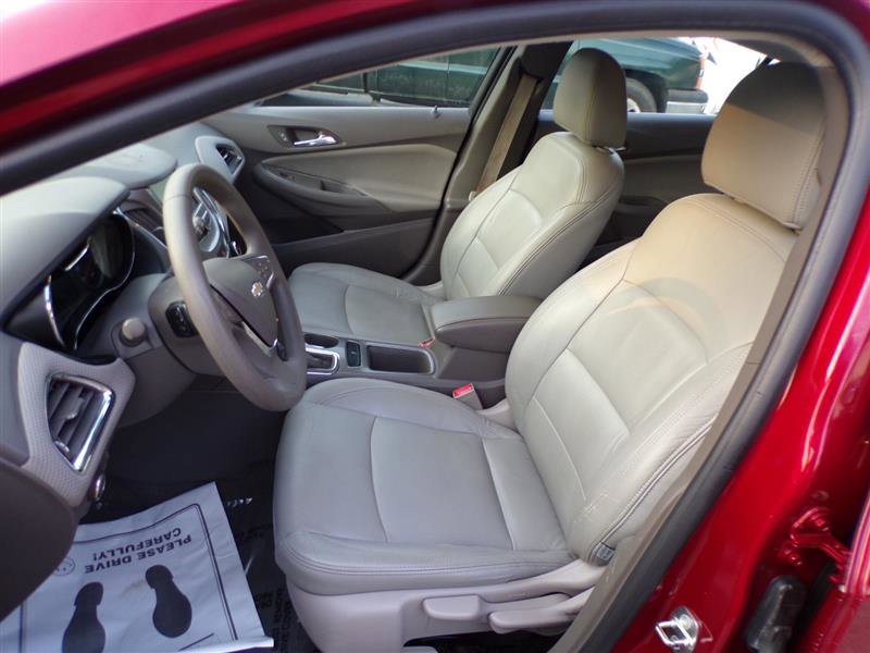 Used 2017 Chevrolet Cruze LT FWD image 16