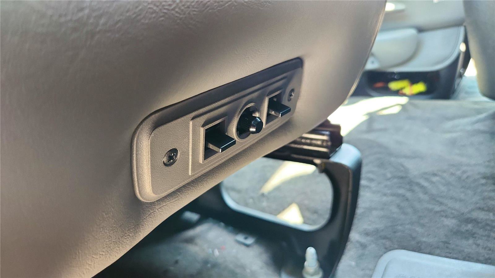 New 2026 Chevrolet Express 3500 LT w/ LT Preferred Equipment Group RWD image 24