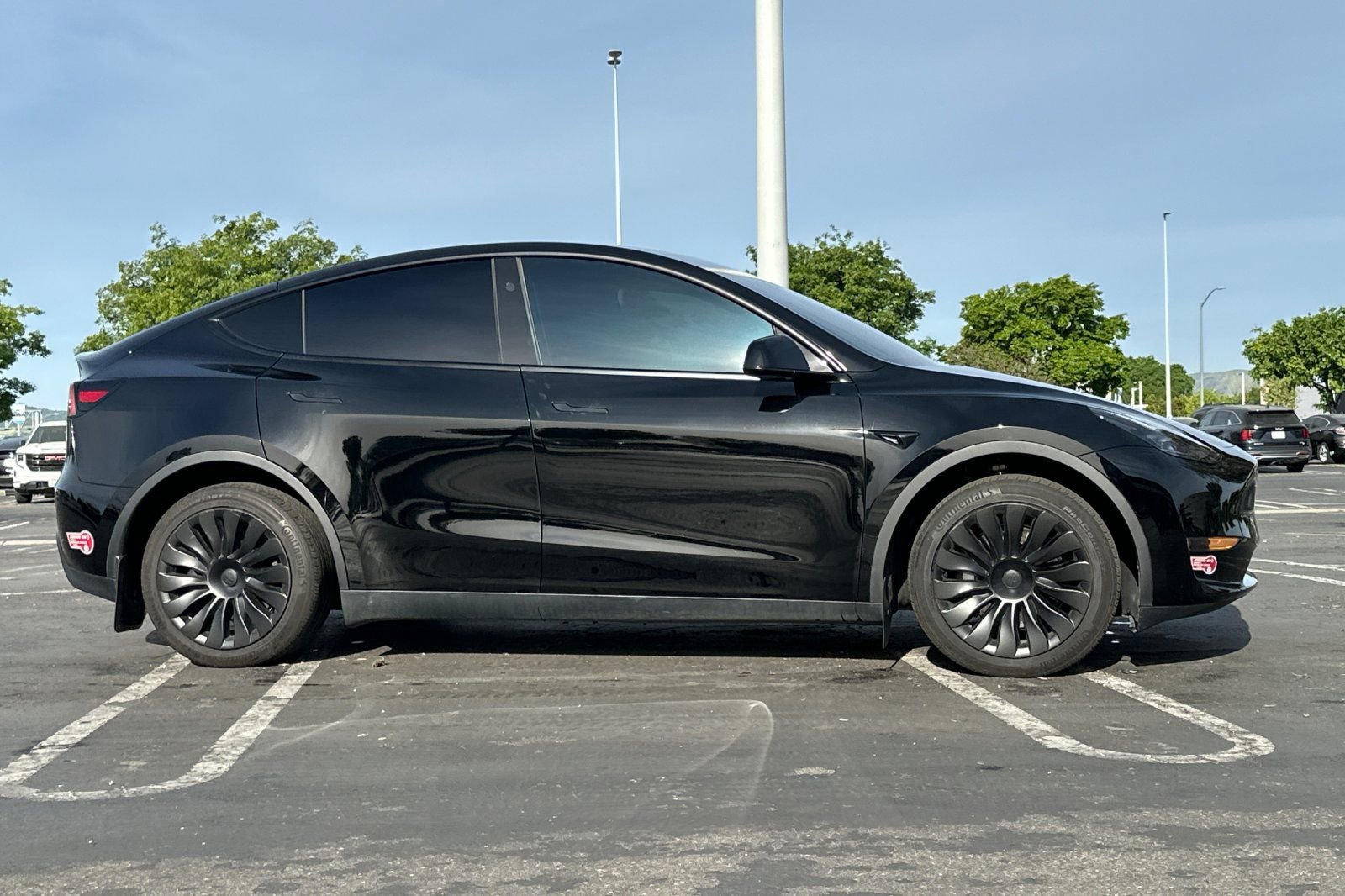Used 2024 Tesla Model Y Long Range image 3