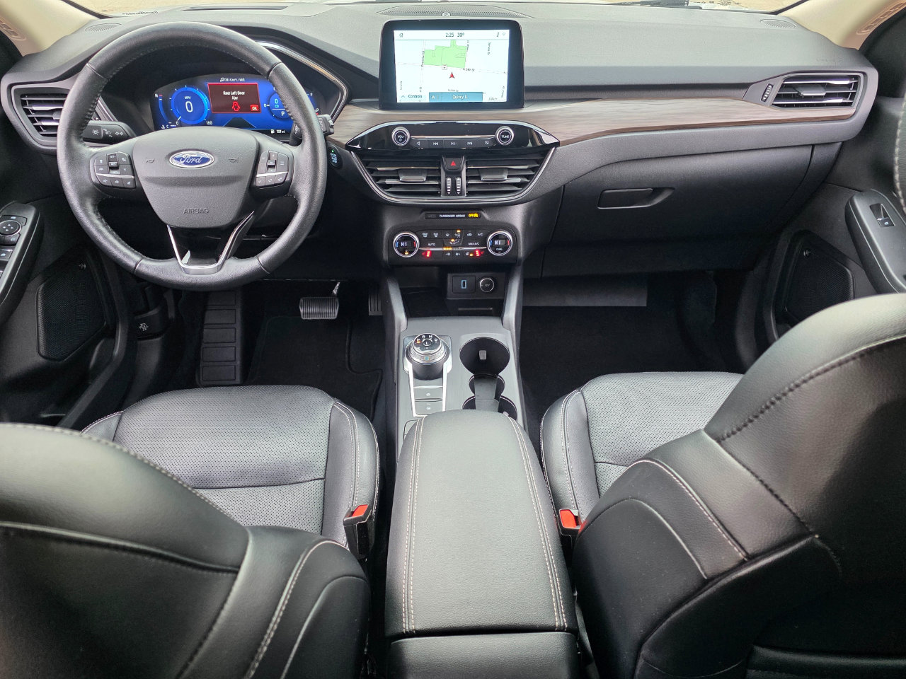 Used 2020 Ford Escape Titanium w/ Titanium Premium Package 2.0 image 13