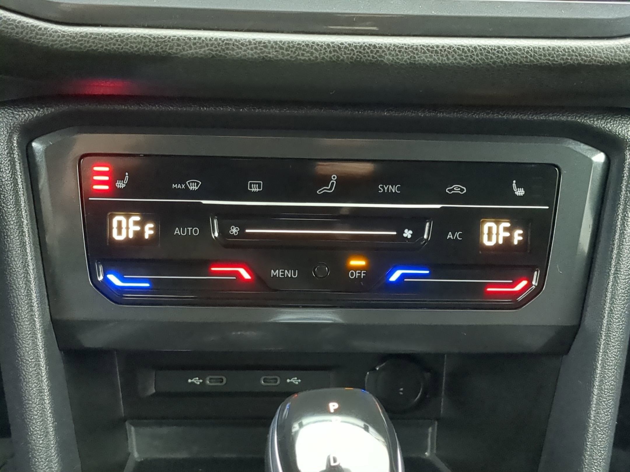 Used 2023 Volkswagen Tiguan SE image 25