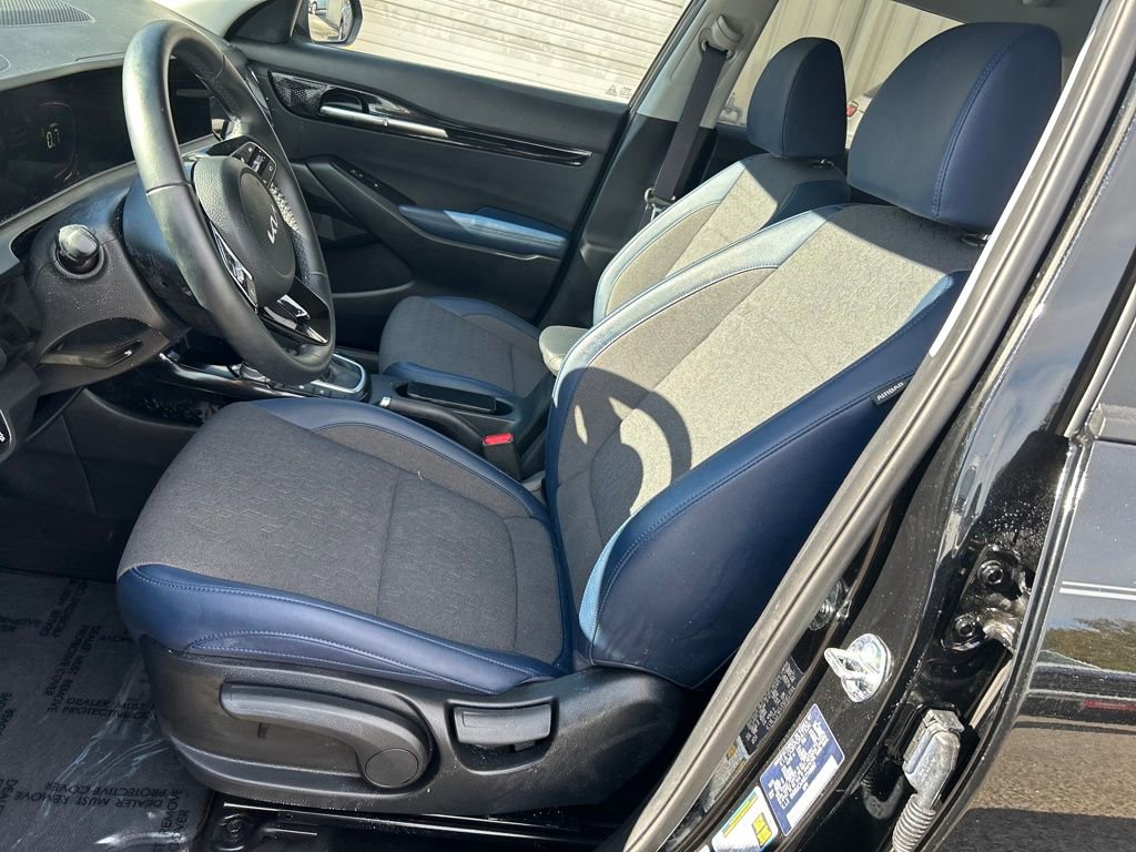 Certified 2025 Kia Seltos S image 16