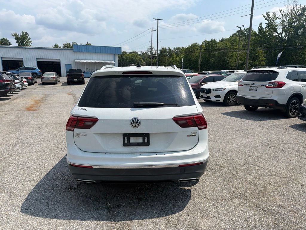 Used 2018 Volkswagen Tiguan SE AWD/4WD image 4