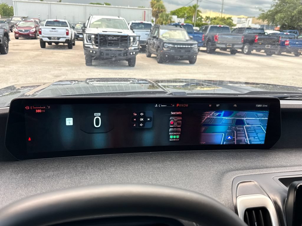 Used 2025 Ford Expedition Active RWD image 18