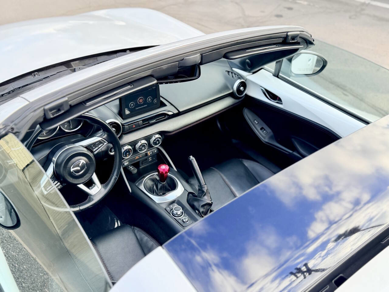 Used 2018 MAZDA MX-5 Miata RF Grand Touring image 11