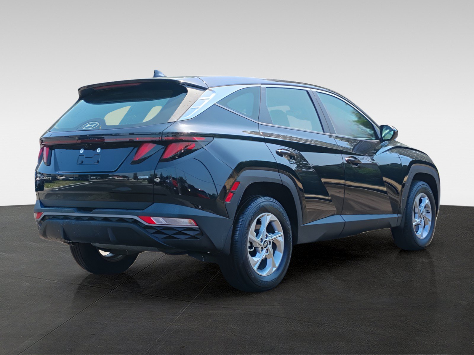 Certified 2023 Hyundai Tucson SE AWD/4WD image 5