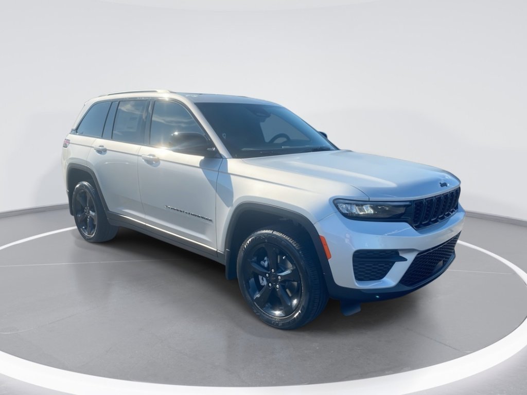 New 2025 Jeep Grand Cherokee Laredo