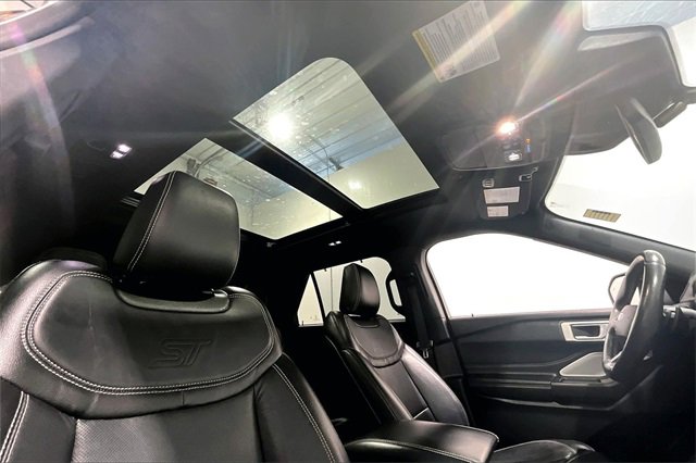Used 2020 Ford Explorer ST w/ Premium Technology Package image 29