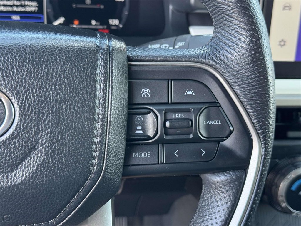 Used 2024 Toyota Tacoma TRD Off-Road image 12