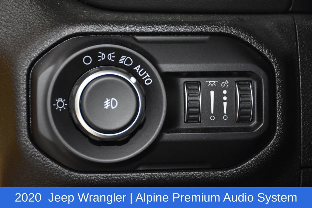 Used 2020 Jeep Wrangler Unlimited Sahara image 9