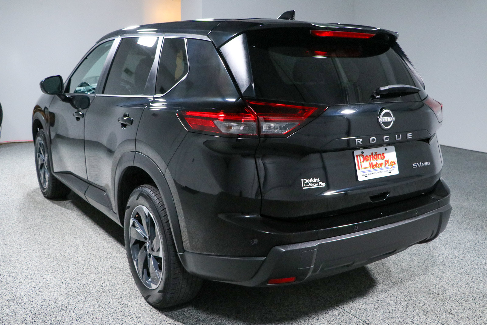 Used 2024 Nissan Rogue SV AWD/4WD image 9