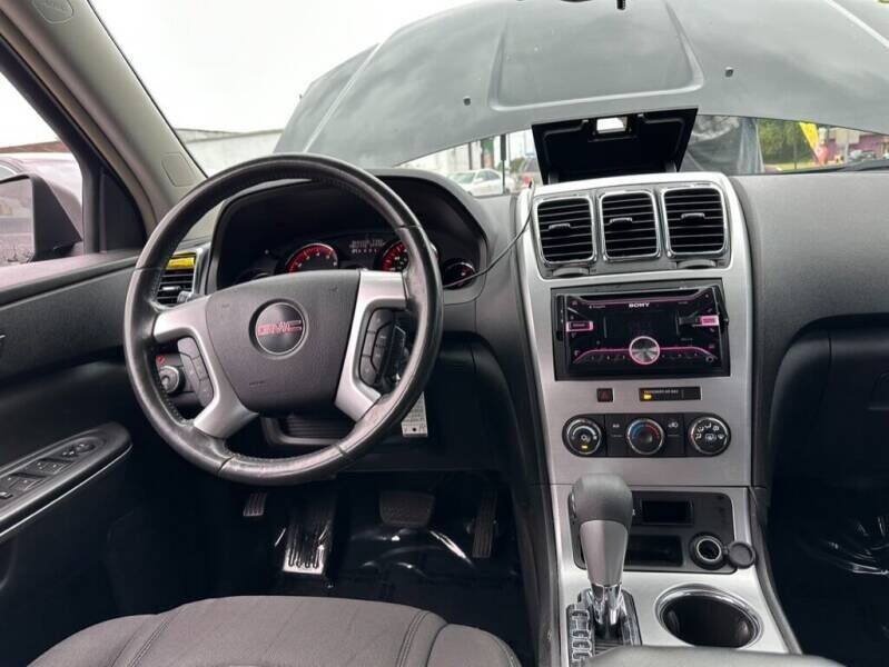 Used 2008 GMC Acadia SLE w/ Preferred Package FWD image 17