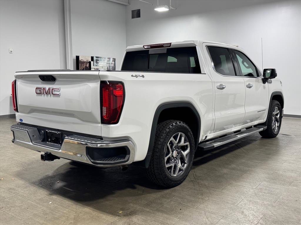Used 2023 GMC Sierra 1500 SLT w/ SLT Premium Package image 4