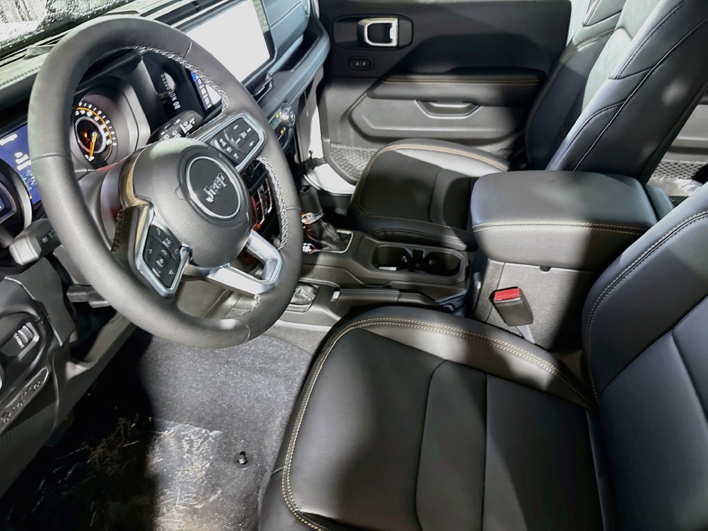 New 2027 Jeep Wrangler Unlimited Sahara AWD/4WD image 24
